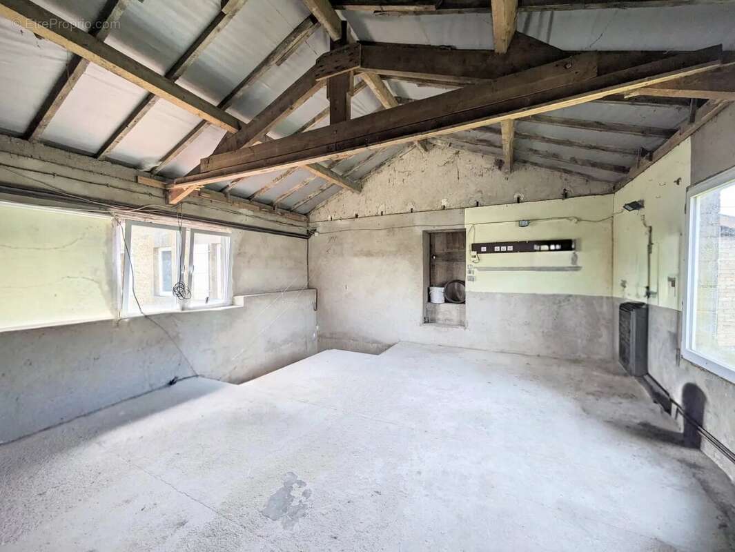 Maison à MERCY-LE-BAS