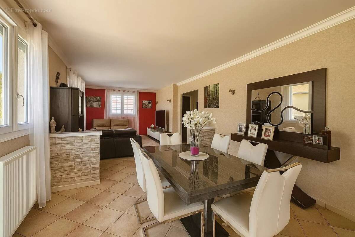 Maison à PRESLES-EN-BRIE