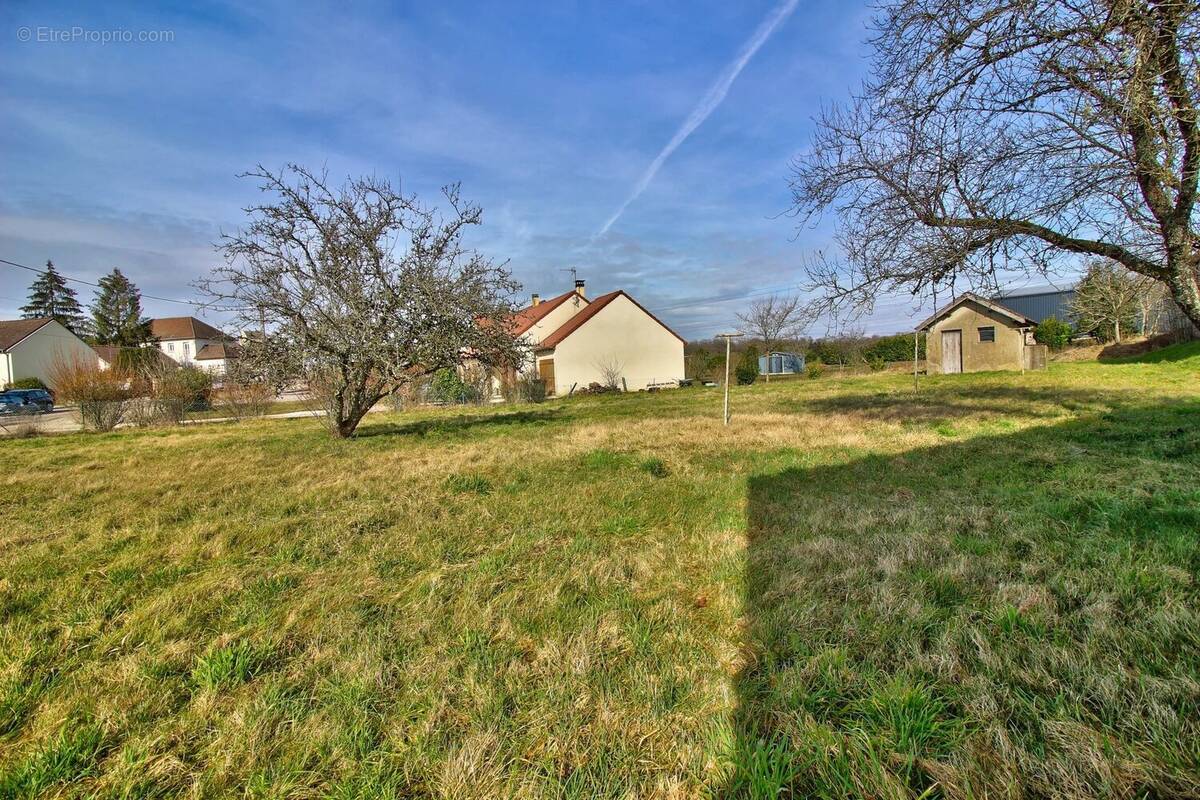 Terrain à SOMBERNON