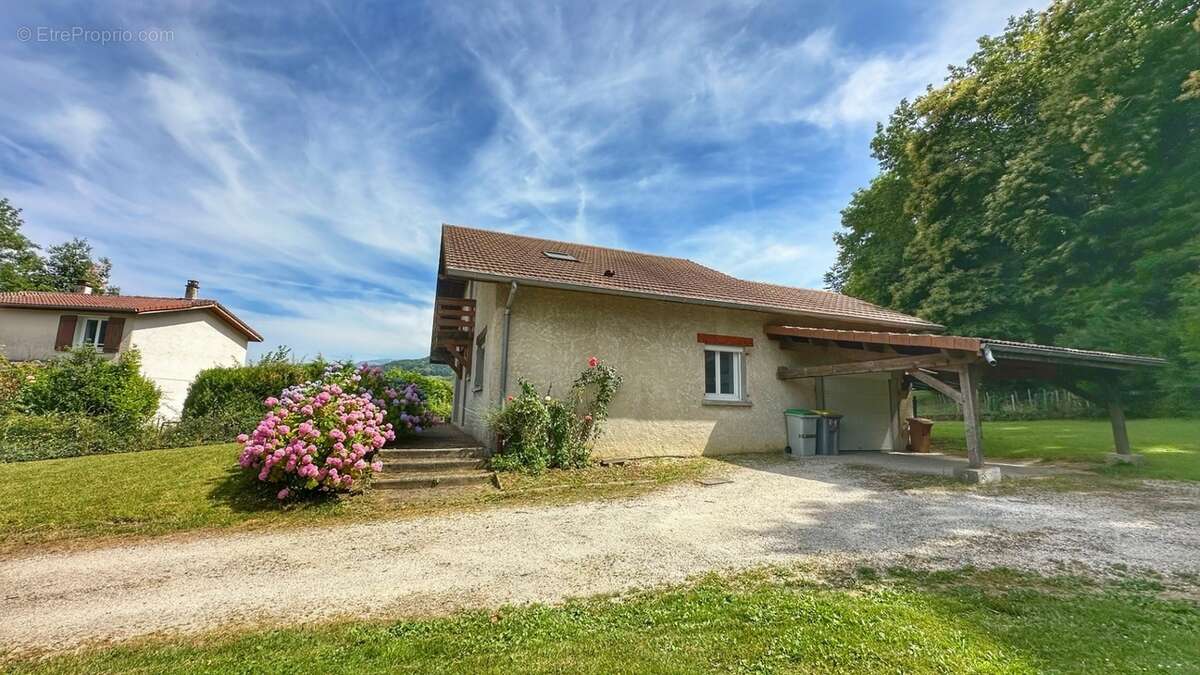 Maison à CHARAVINES