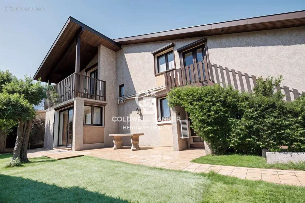 Maison à SAINTE-FOY-LES-LYON