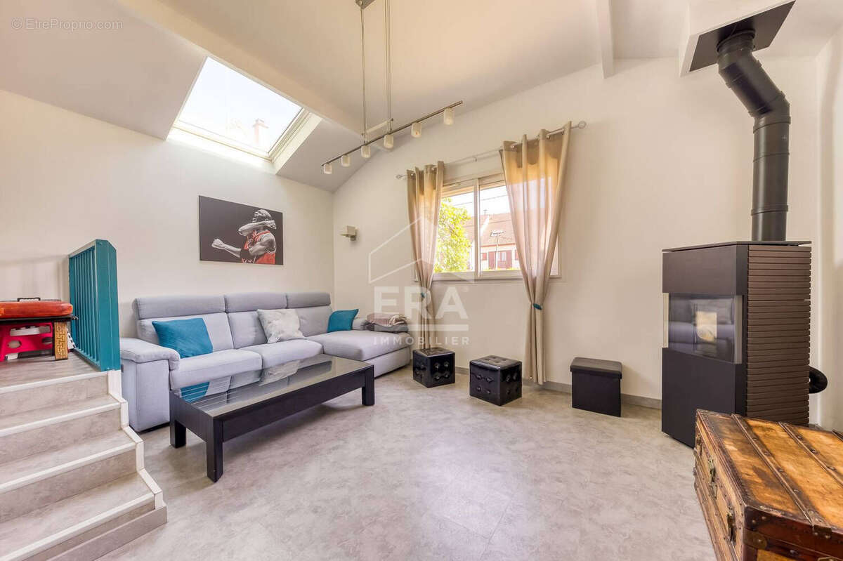 Maison à PONTAULT-COMBAULT