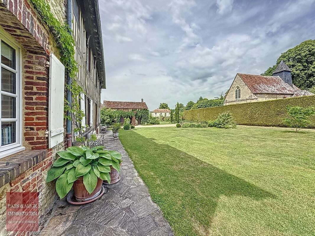 Maison à SAINT-MARTIN-DE-LA-LIEUE