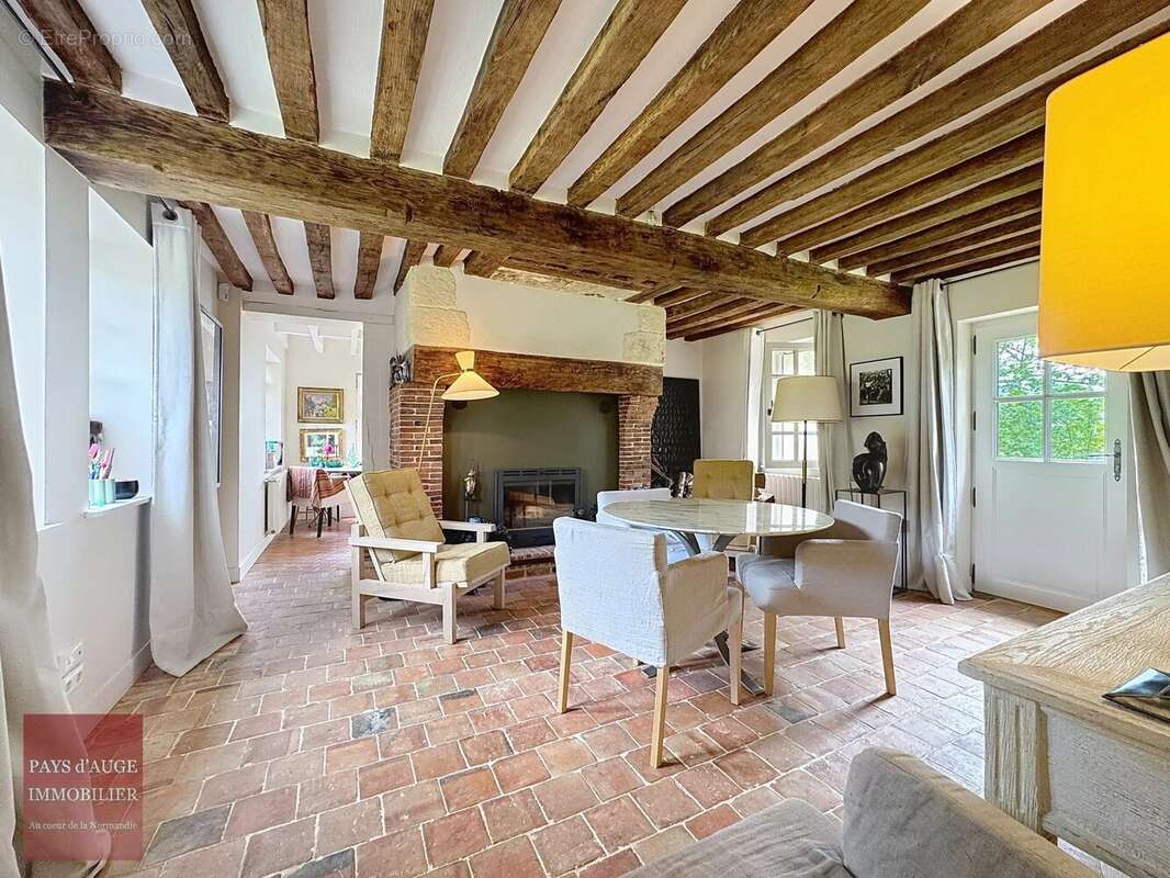 Maison à SAINT-MARTIN-DE-LA-LIEUE