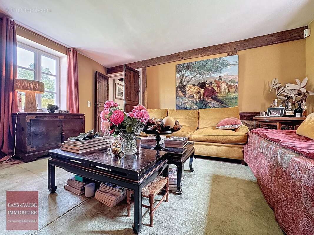 Maison à SAINT-MARTIN-DE-LA-LIEUE