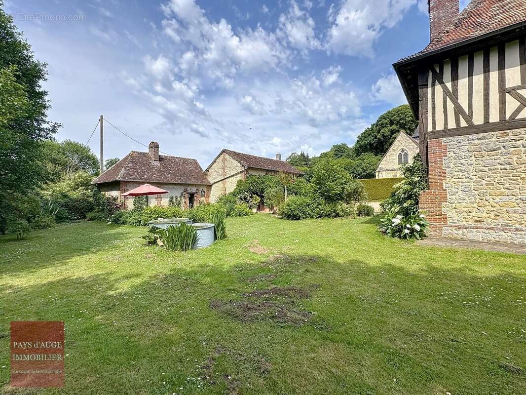 Maison à SAINT-MARTIN-DE-LA-LIEUE