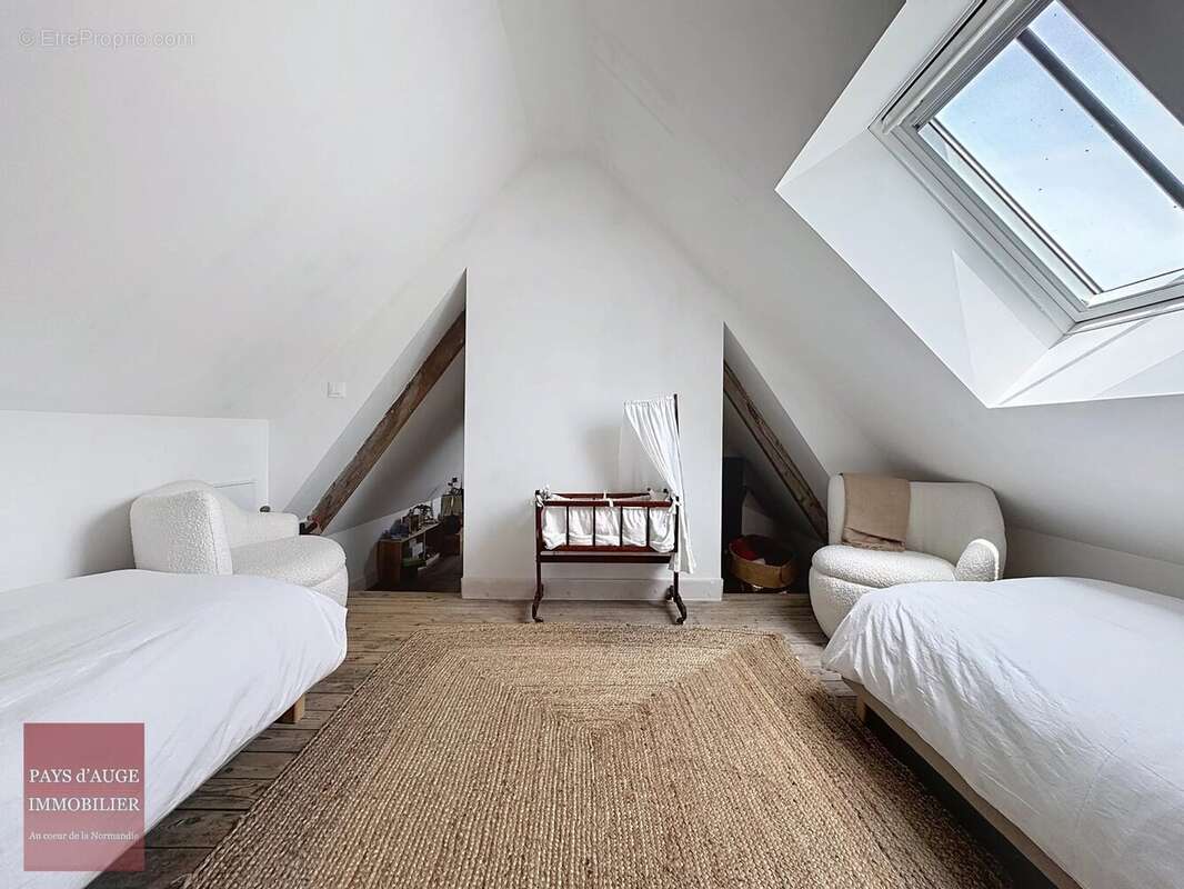 Maison à SAINT-MARTIN-DE-LA-LIEUE