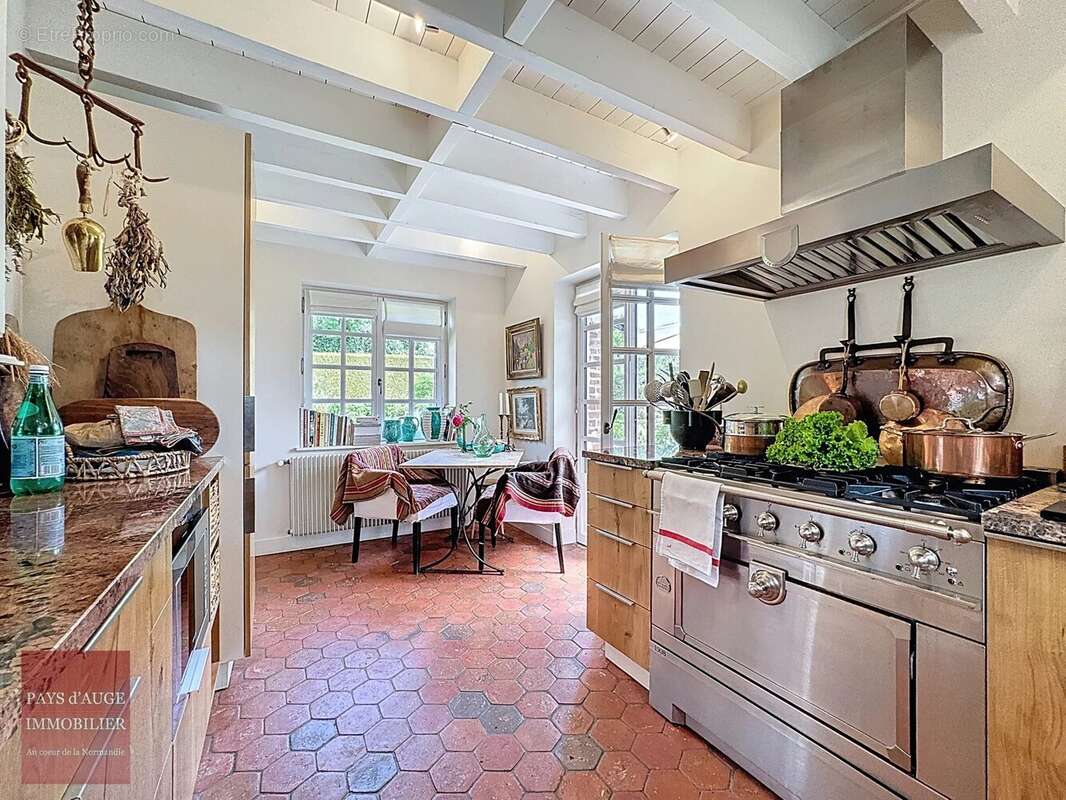 Maison à SAINT-MARTIN-DE-LA-LIEUE