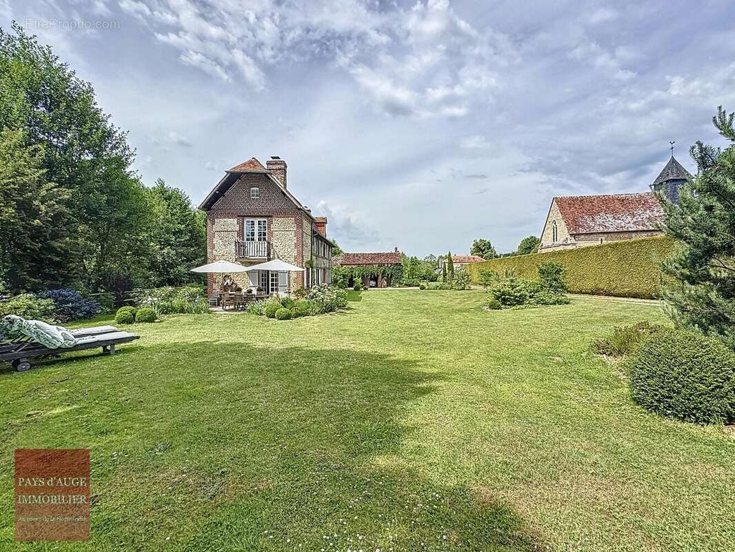 Maison à SAINT-MARTIN-DE-LA-LIEUE