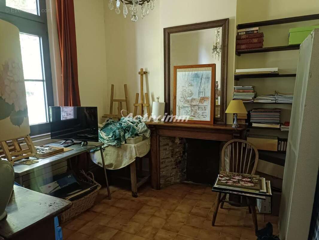 4252 45 - Maison à HESDIN