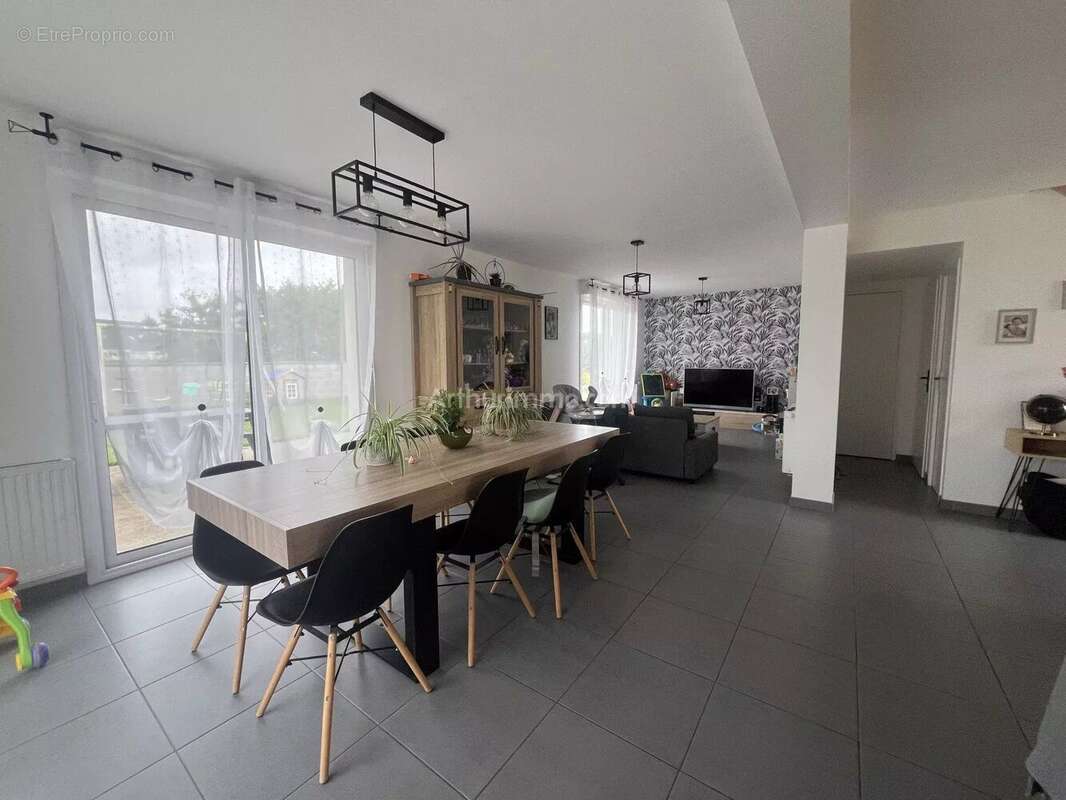 Maison à SAINT-CARNE