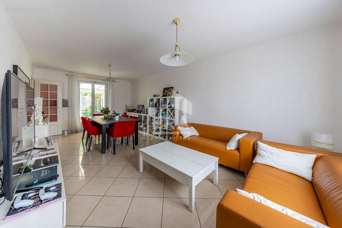 Maison à BALLANCOURT-SUR-ESSONNE