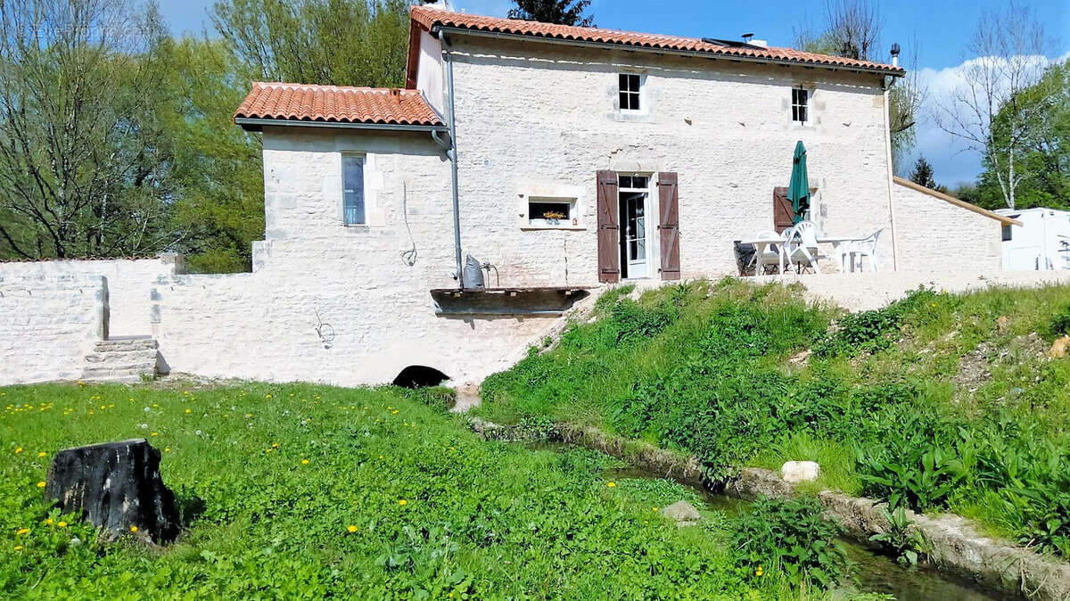 IMG-20230525-WA0009 - Maison à LIZANT