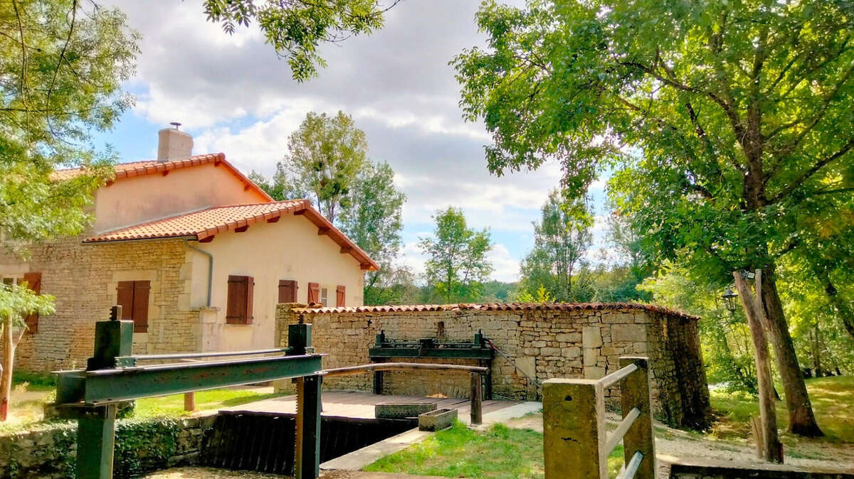 SMART - Maison à LIZANT