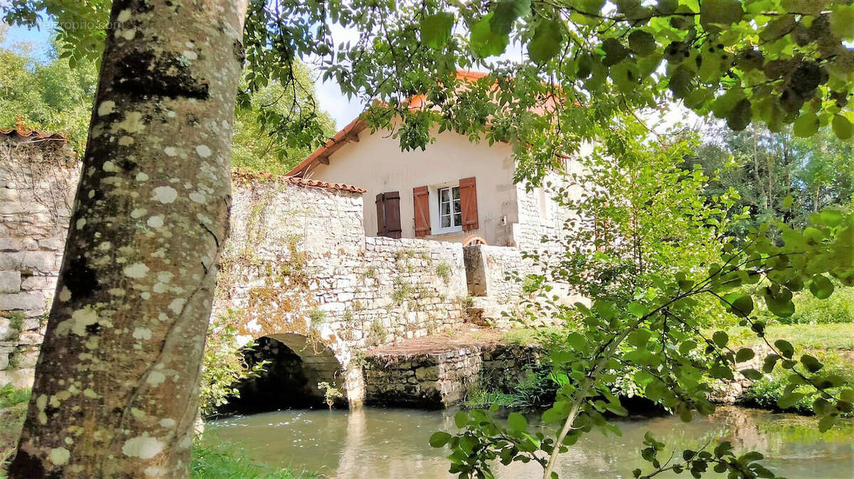 SMART - Maison à LIZANT