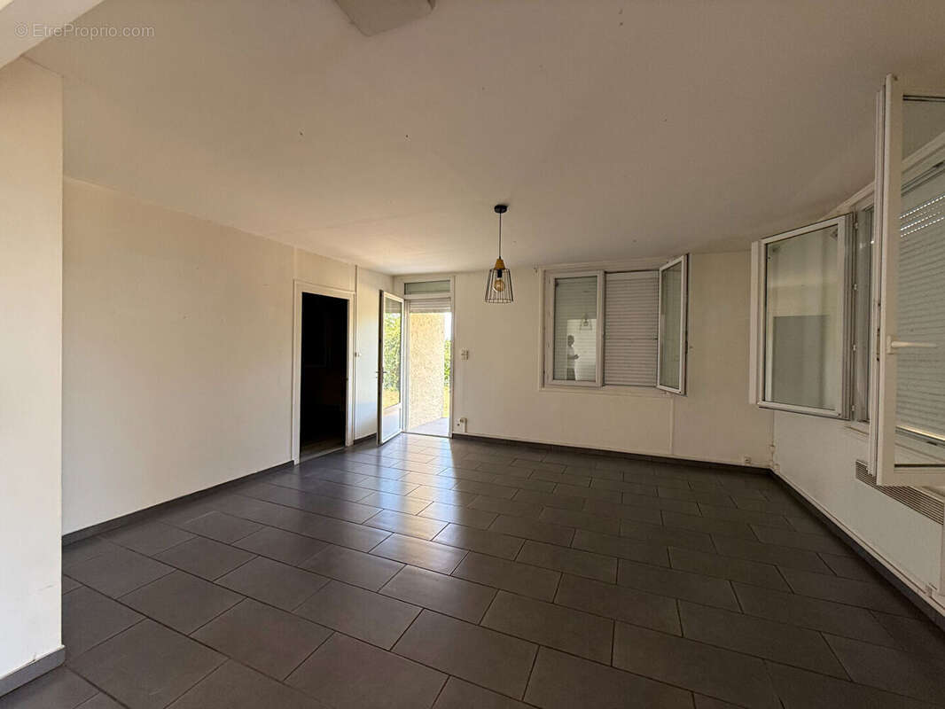 Maison à SAINT-EMILION