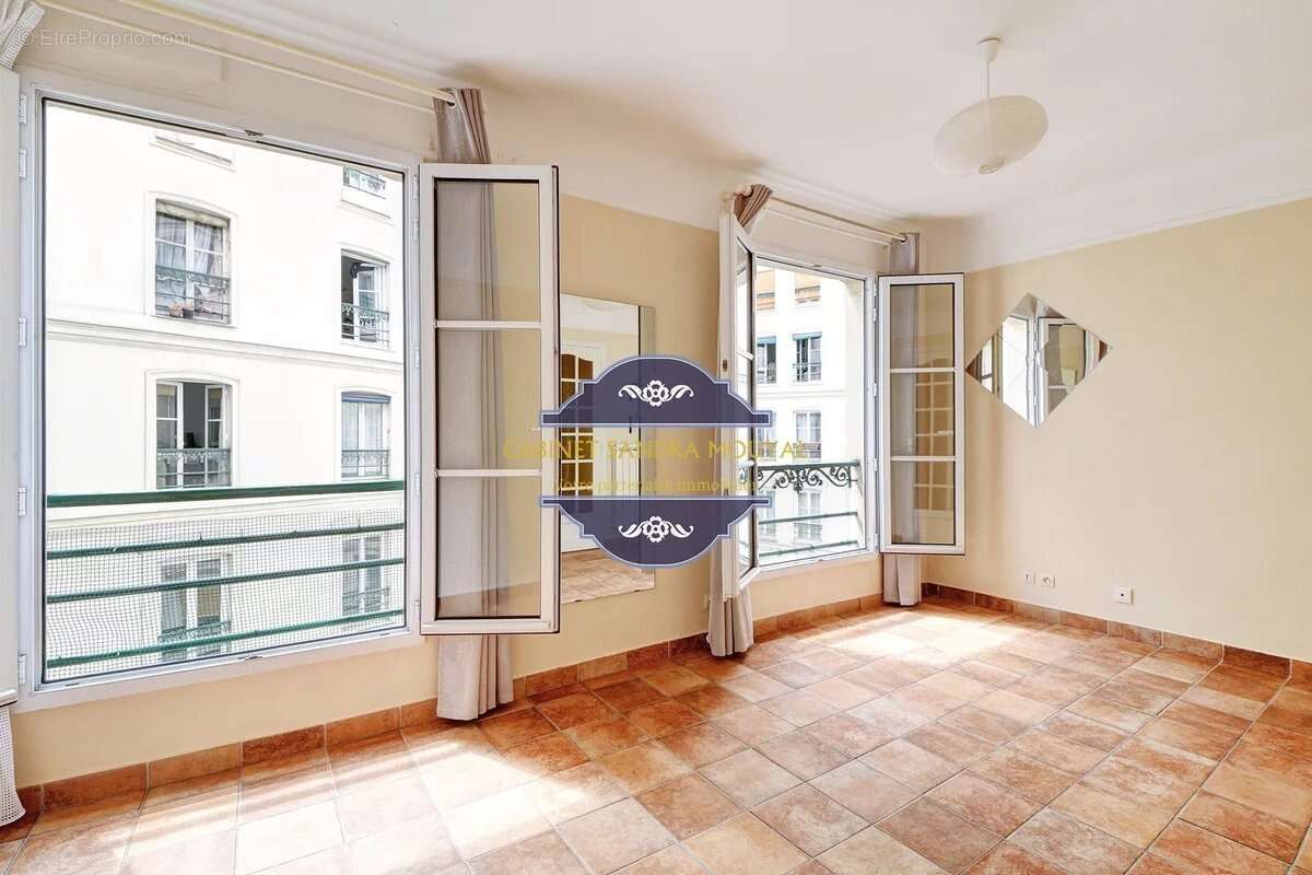 Appartement à PARIS-3E