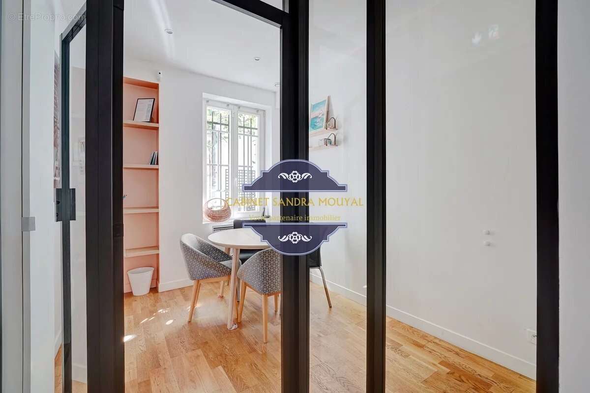 Commerce à PARIS-11E