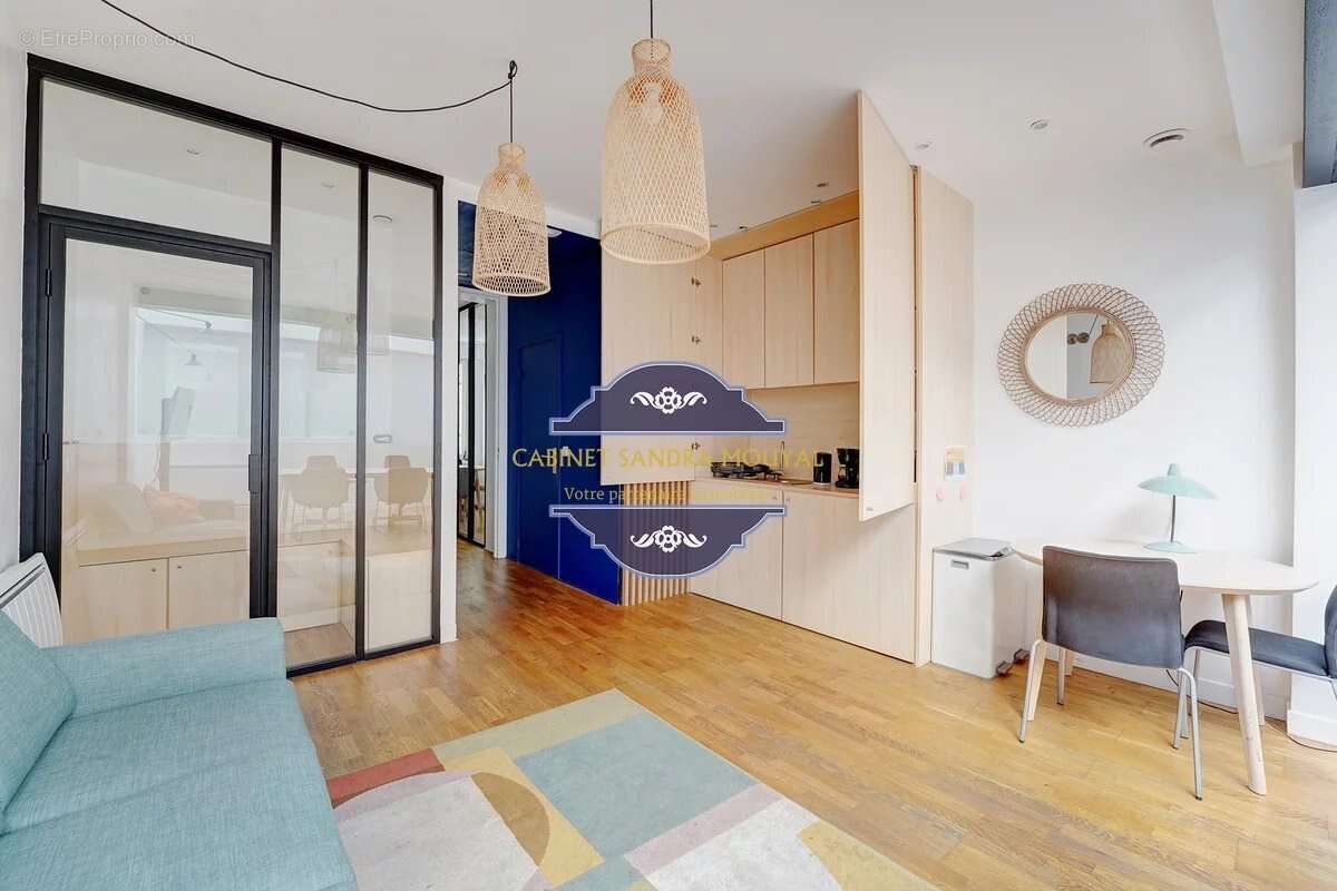 Commerce à PARIS-11E