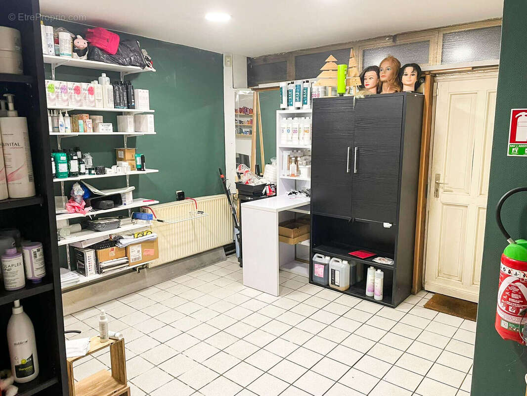 Photo 3 - Commerce à ROYE