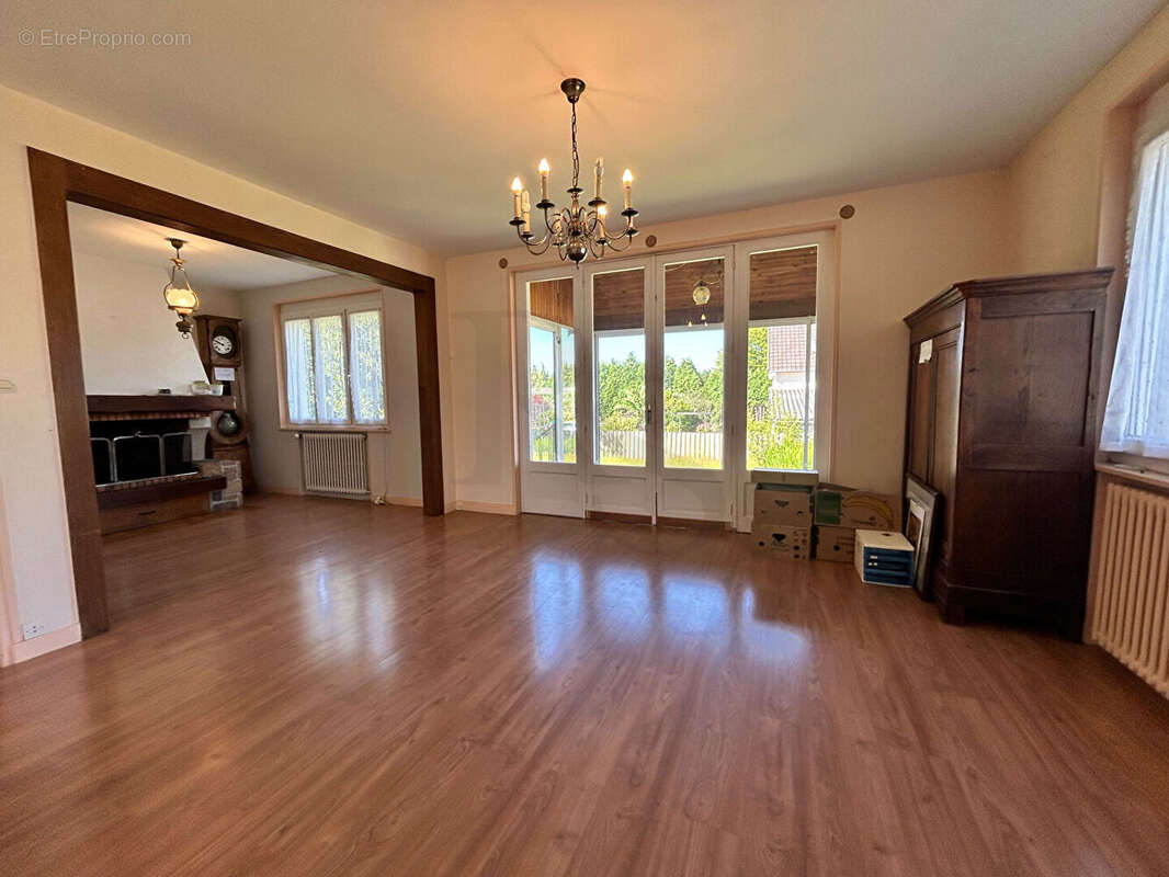 Maison à LA SELLE-LA-FORGE