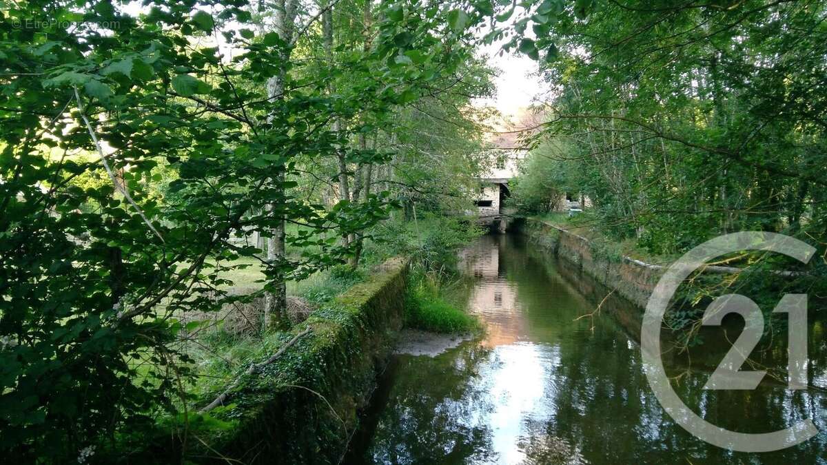 Maison à MOURON-SUR-YONNE