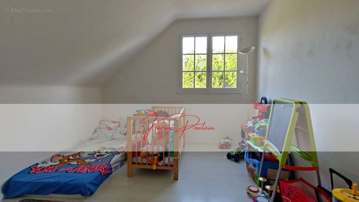 Maison à AMBARES-ET-LAGRAVE