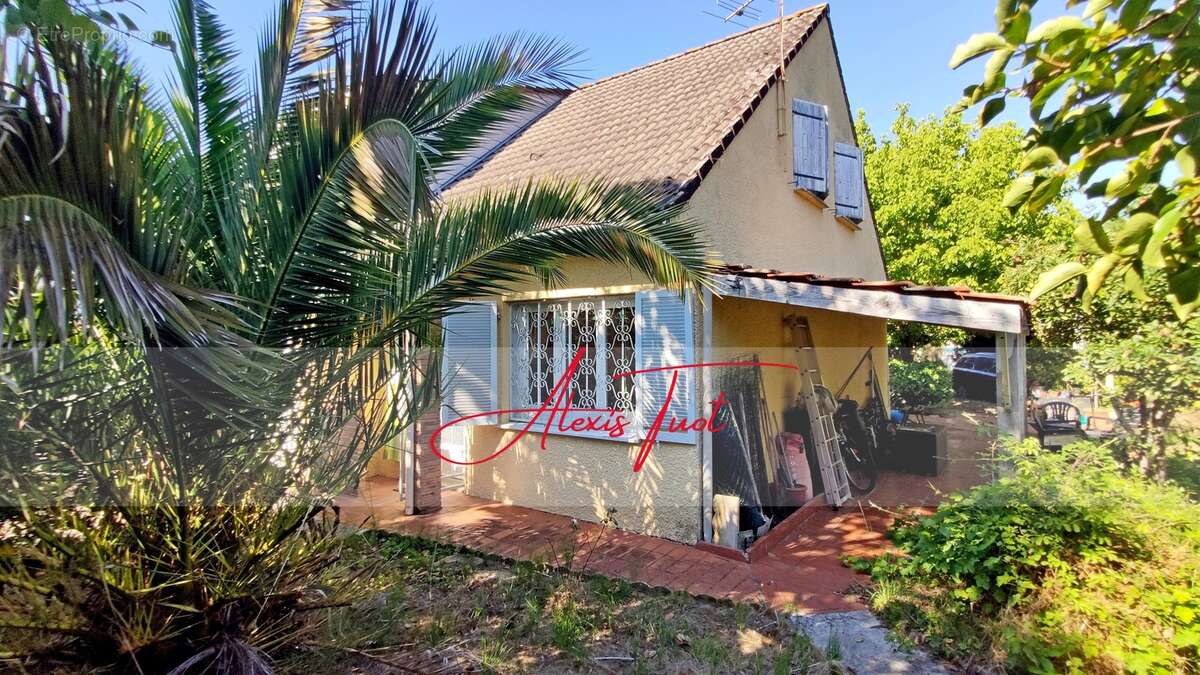 Maison à AMBARES-ET-LAGRAVE