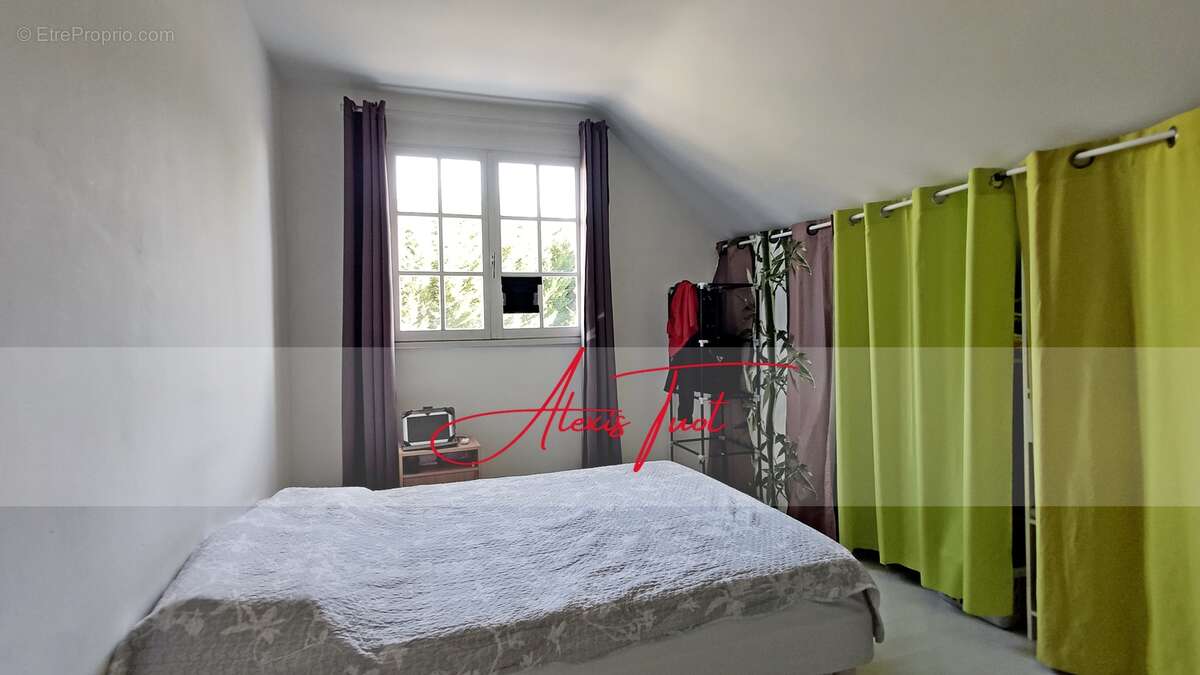 Maison à AMBARES-ET-LAGRAVE