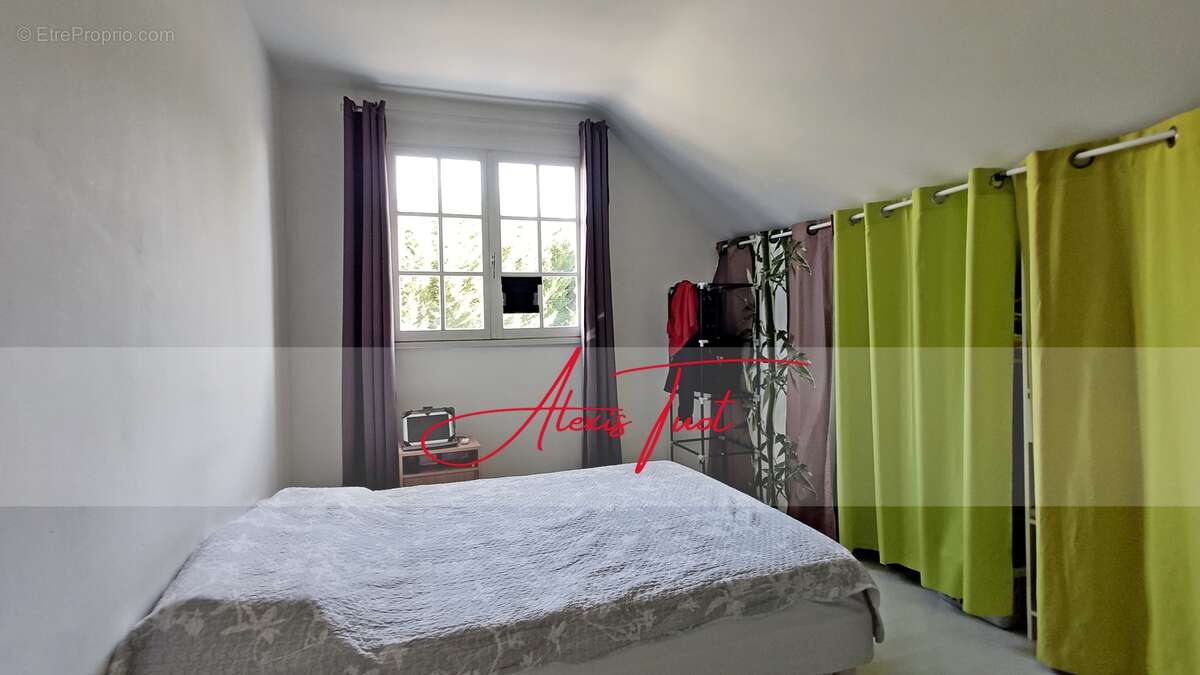 Maison à AMBARES-ET-LAGRAVE