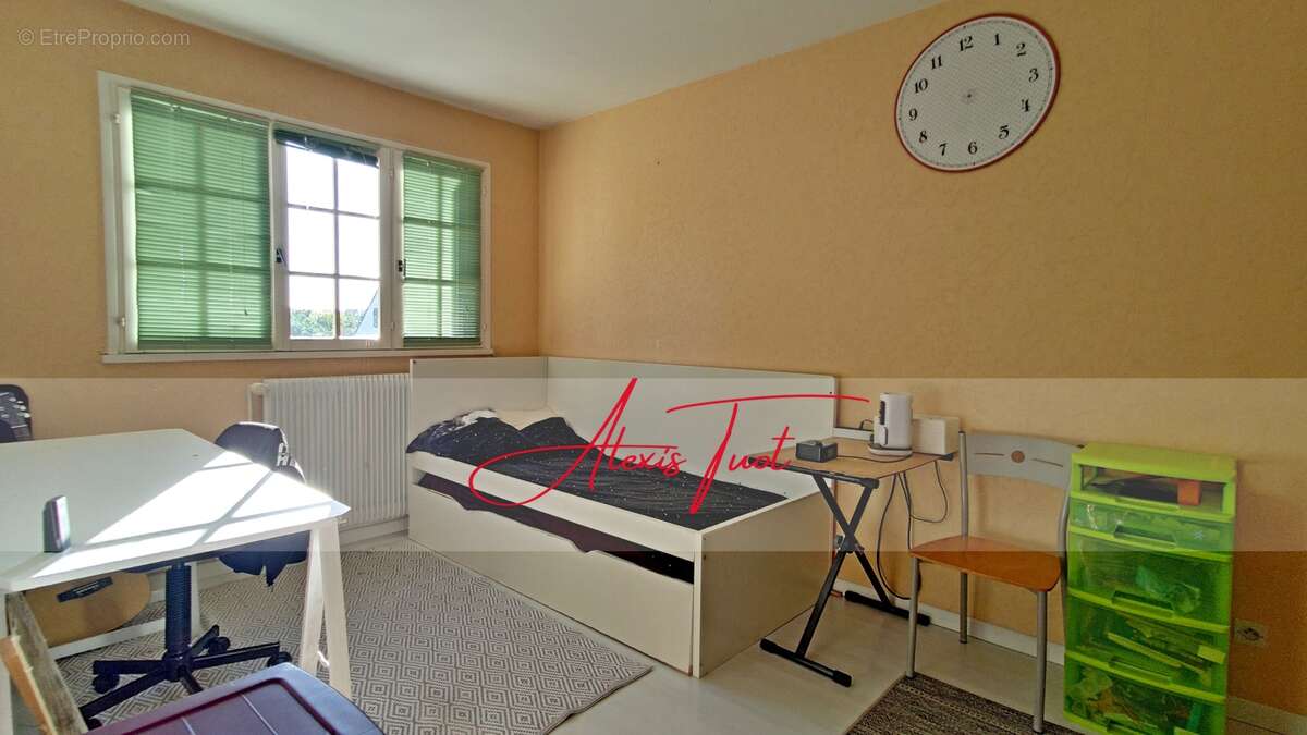 Maison à AMBARES-ET-LAGRAVE