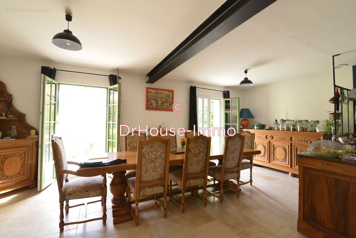 Maison à SAINT-VICTOR-LA-COSTE