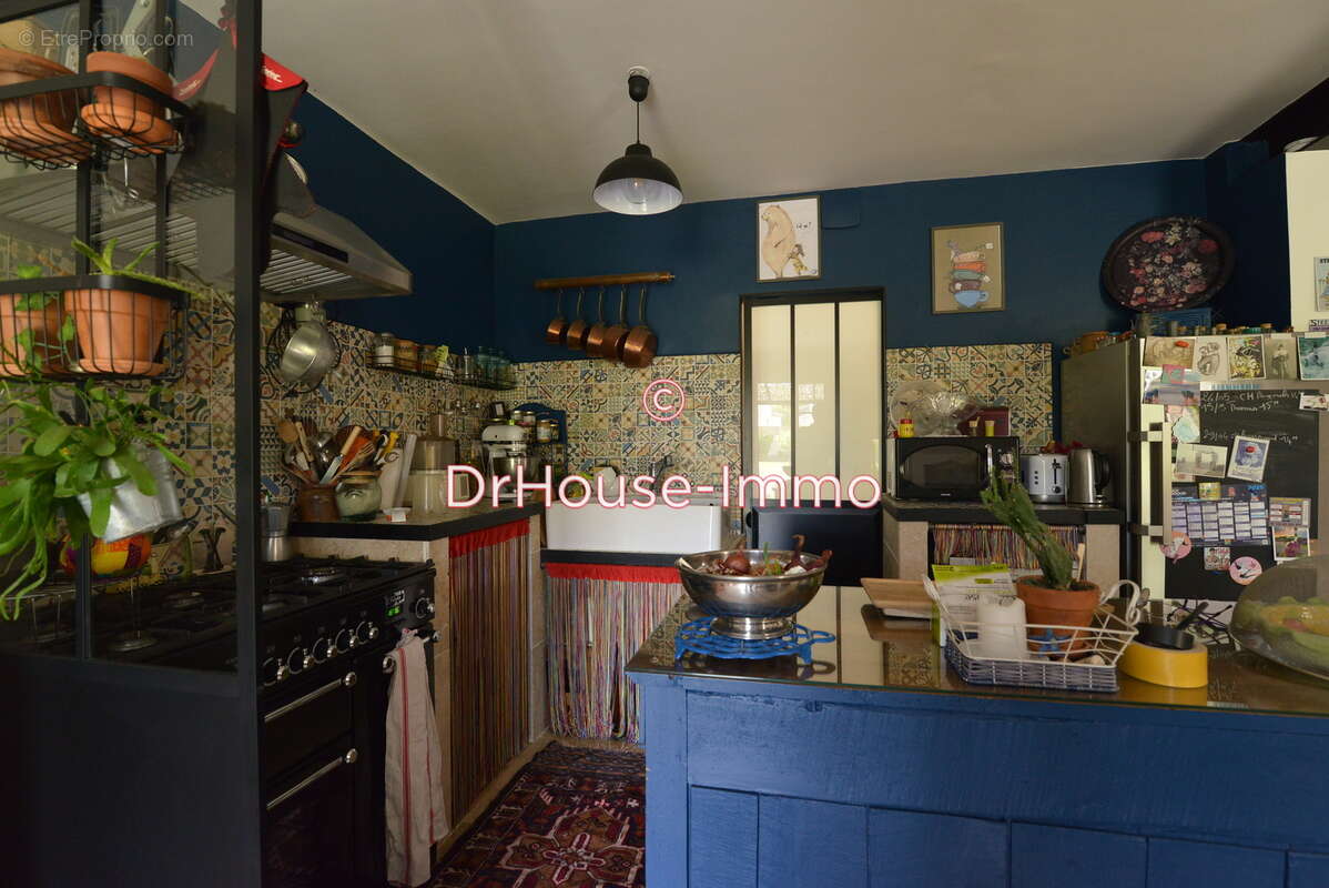 Maison à SAINT-VICTOR-LA-COSTE