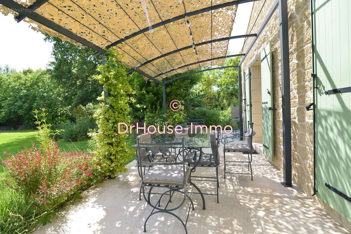 Maison à SAINT-VICTOR-LA-COSTE