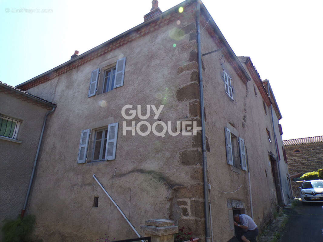 Maison à MAZEYRAT-D&#039;ALLIER