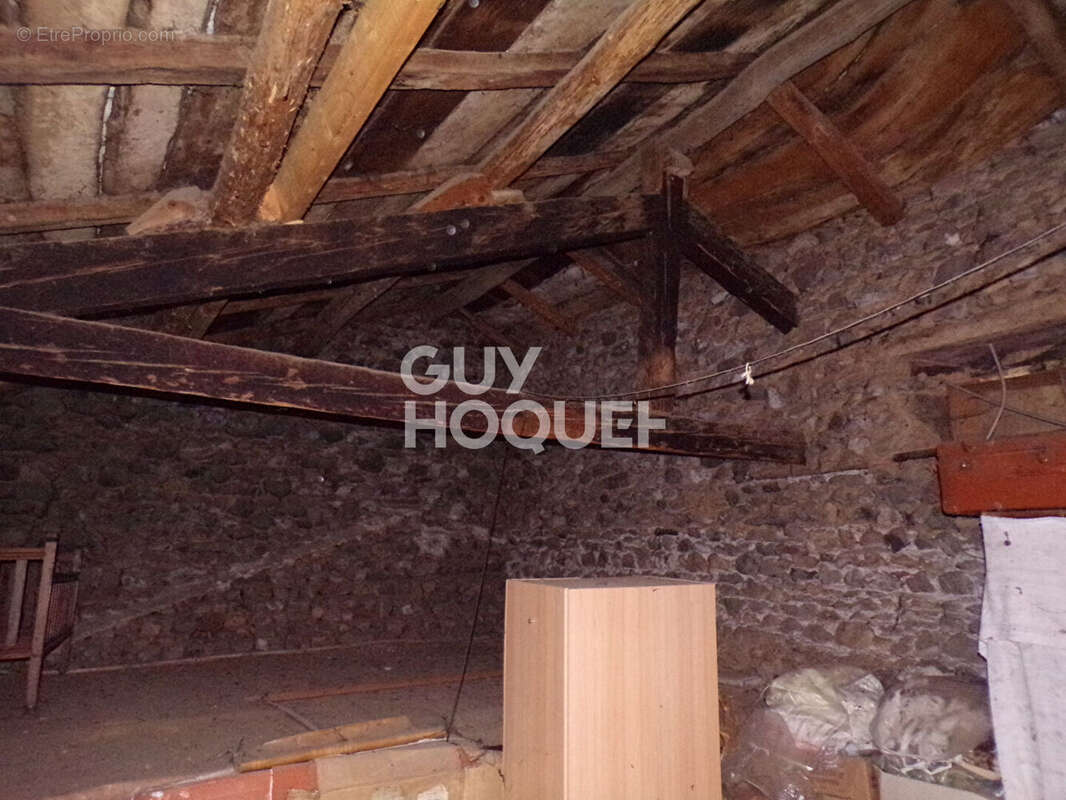 Maison à MAZEYRAT-D&#039;ALLIER