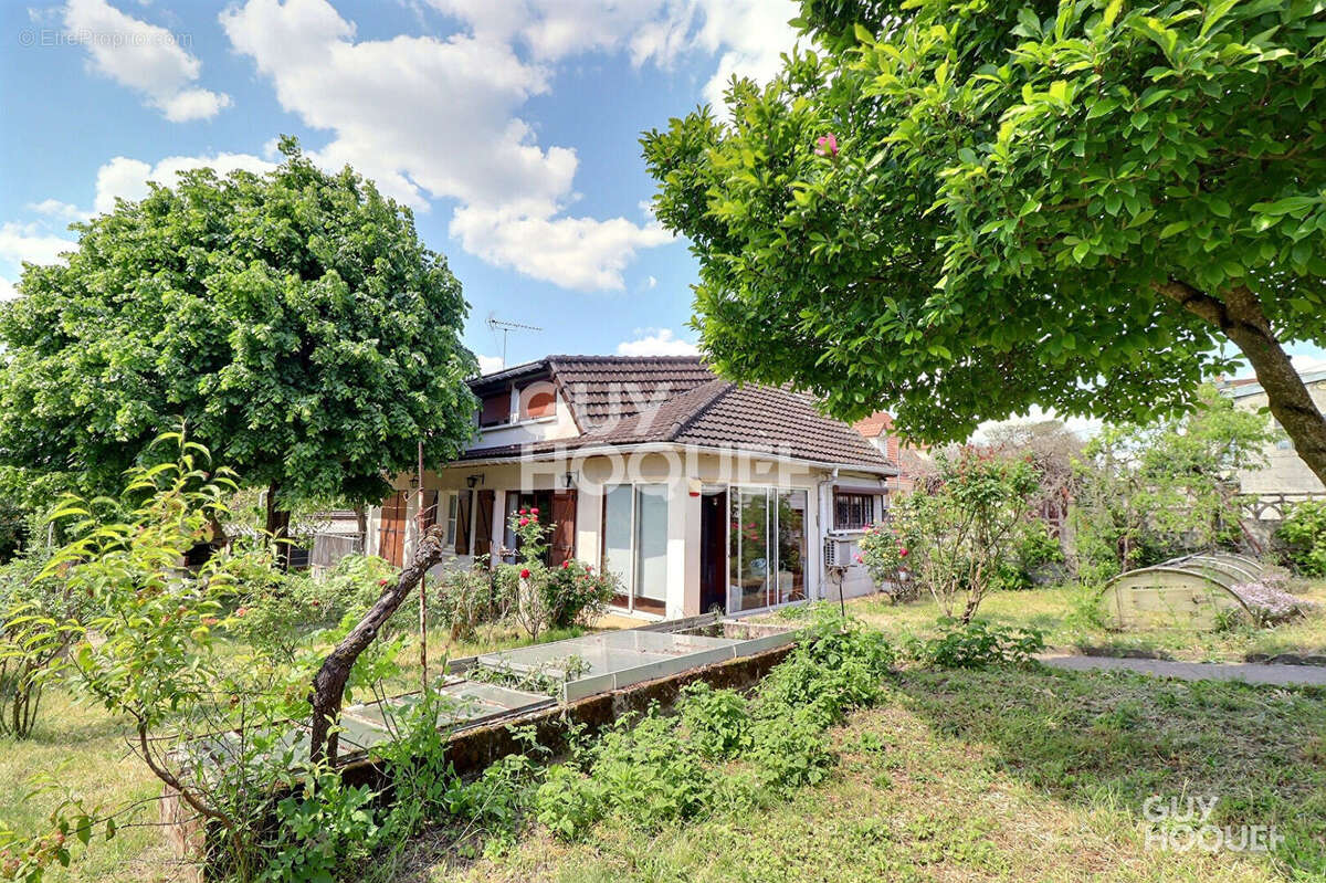 Maison à SAINT-MICHEL-SUR-ORGE