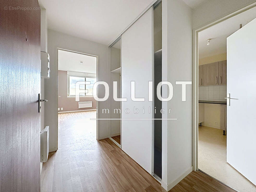 Appartement à DONVILLE-LES-BAINS