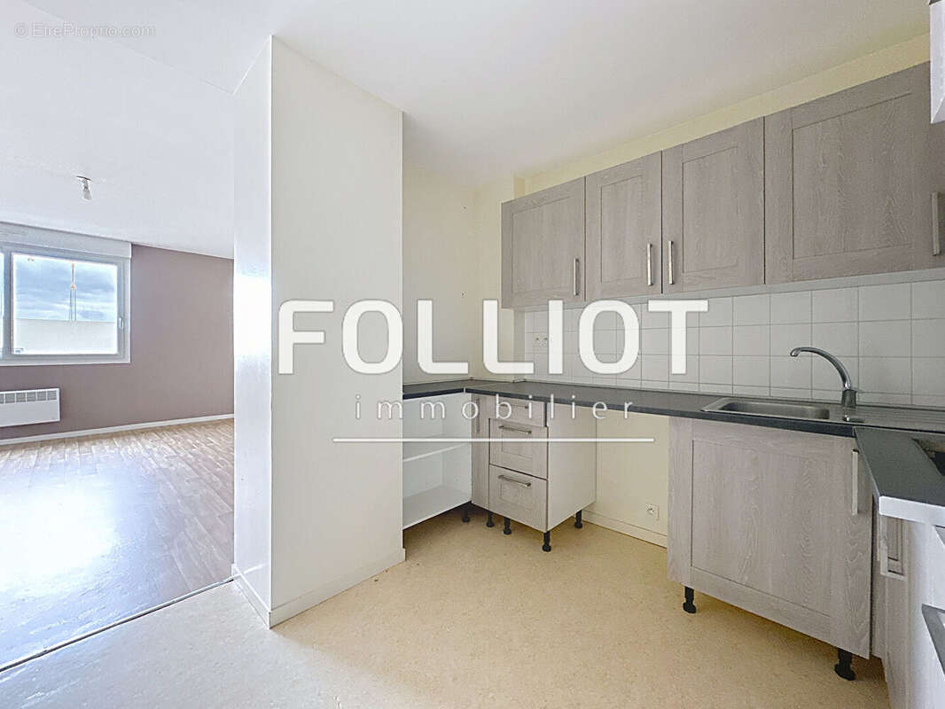 Appartement à DONVILLE-LES-BAINS