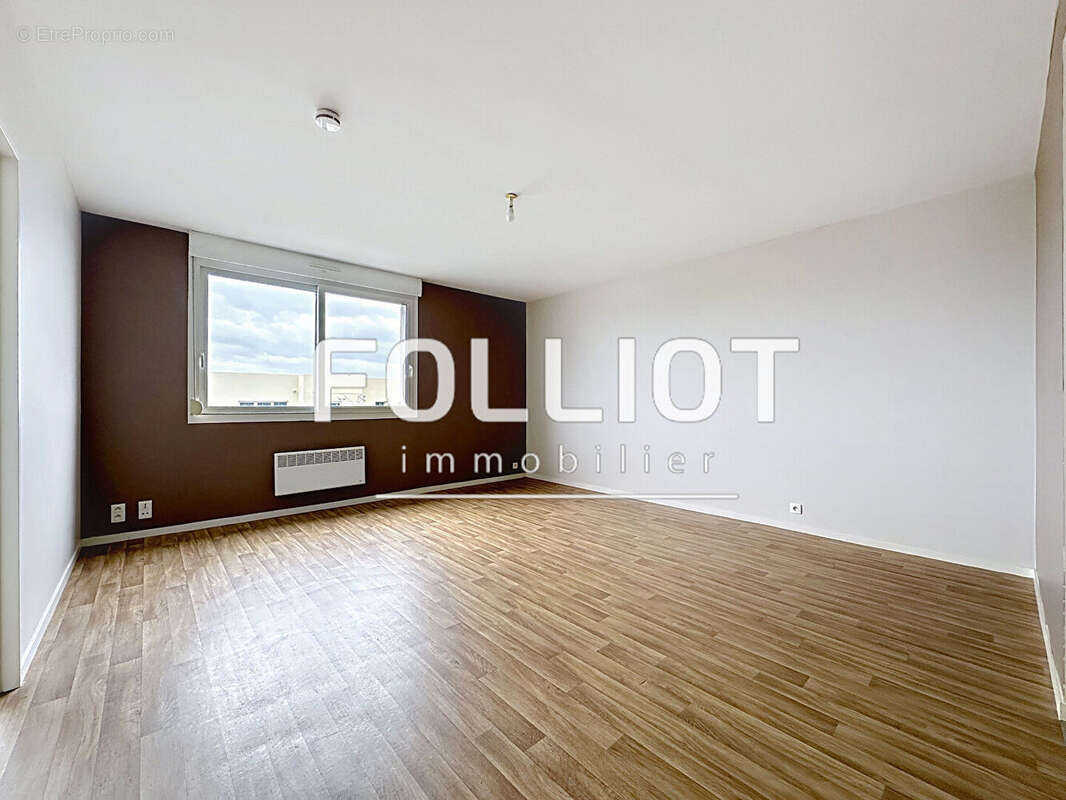 Appartement à DONVILLE-LES-BAINS