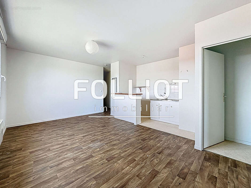 Appartement à DONVILLE-LES-BAINS