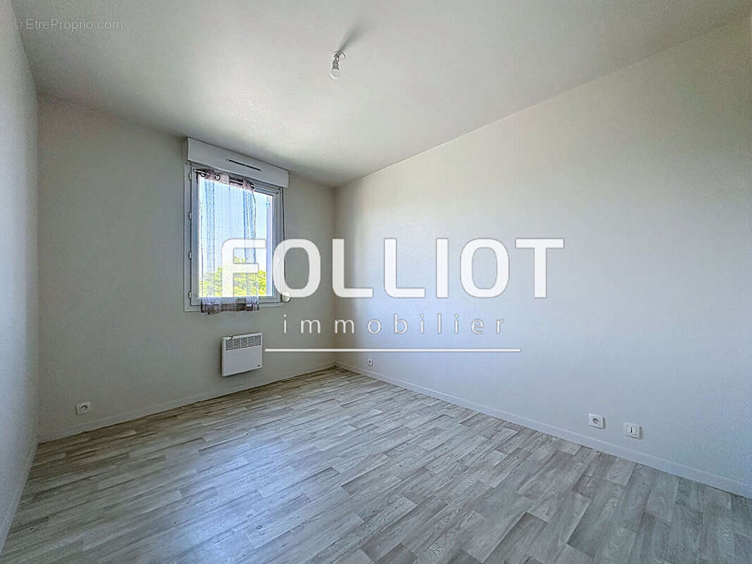 Appartement à DONVILLE-LES-BAINS