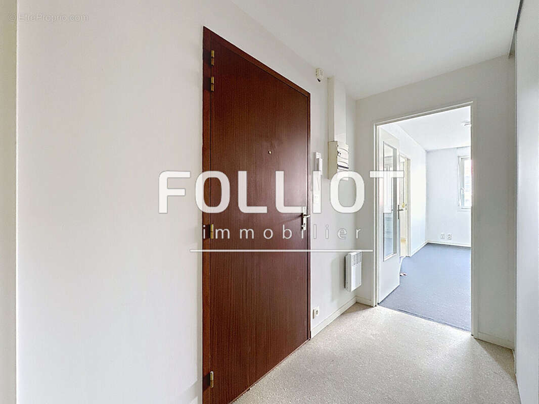 Appartement à DONVILLE-LES-BAINS