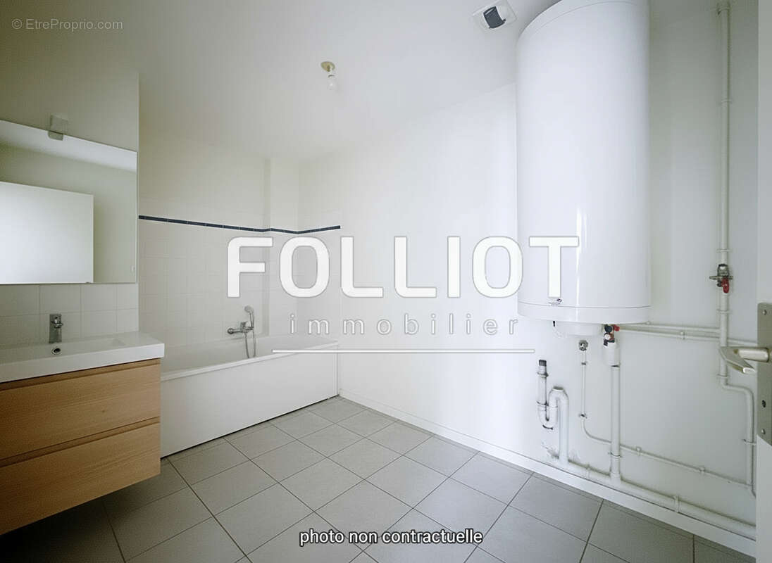 Appartement à DONVILLE-LES-BAINS