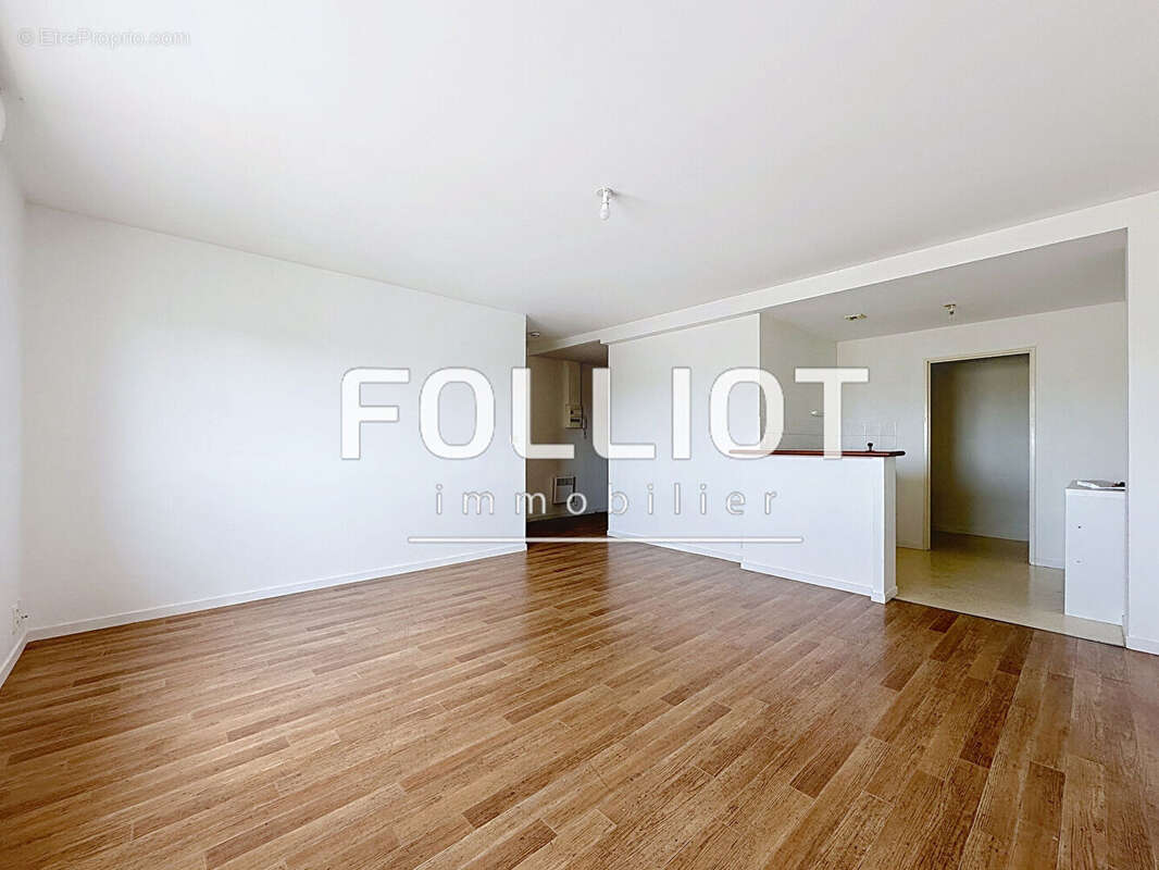 Appartement à DONVILLE-LES-BAINS