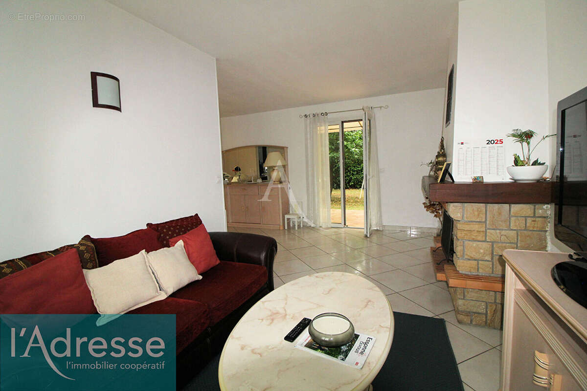 Maison à VIRY-CHATILLON