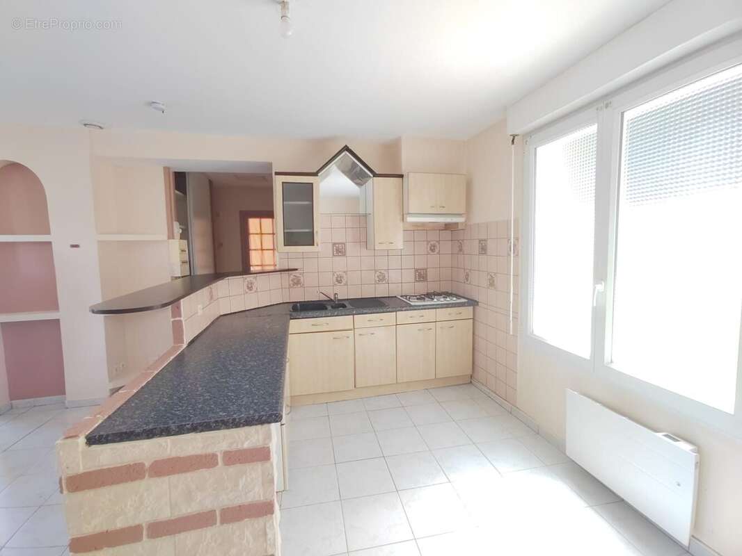 Maison à SAINT-MARTIN-DES-CHAMPS