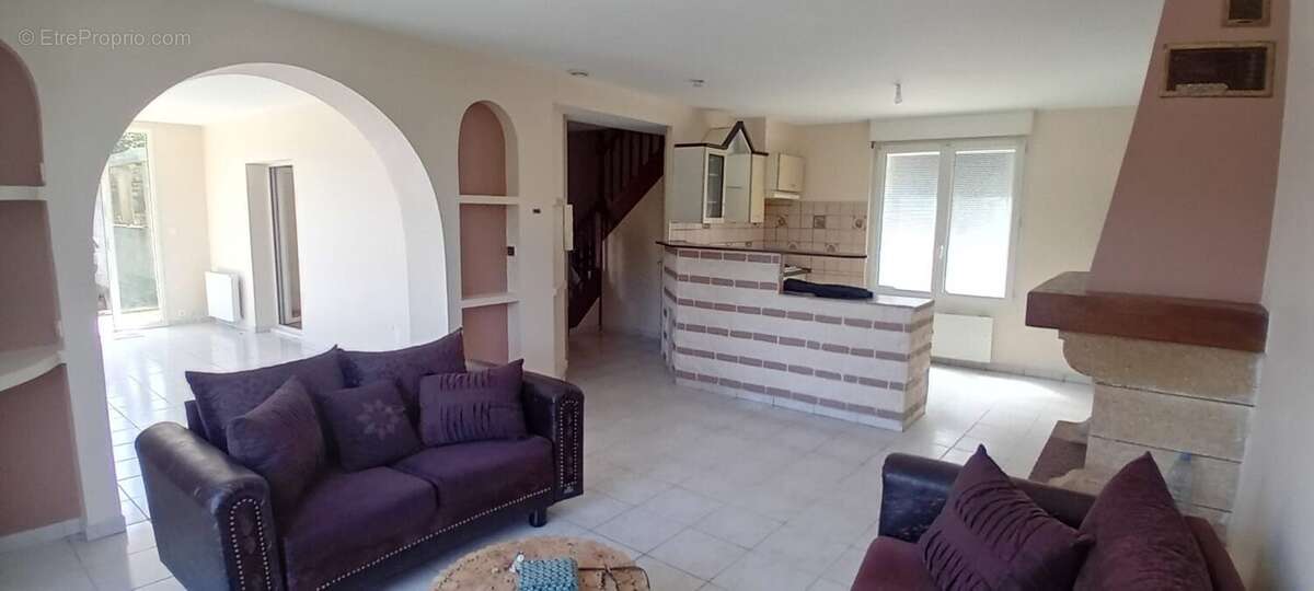 Maison à SAINT-MARTIN-DES-CHAMPS