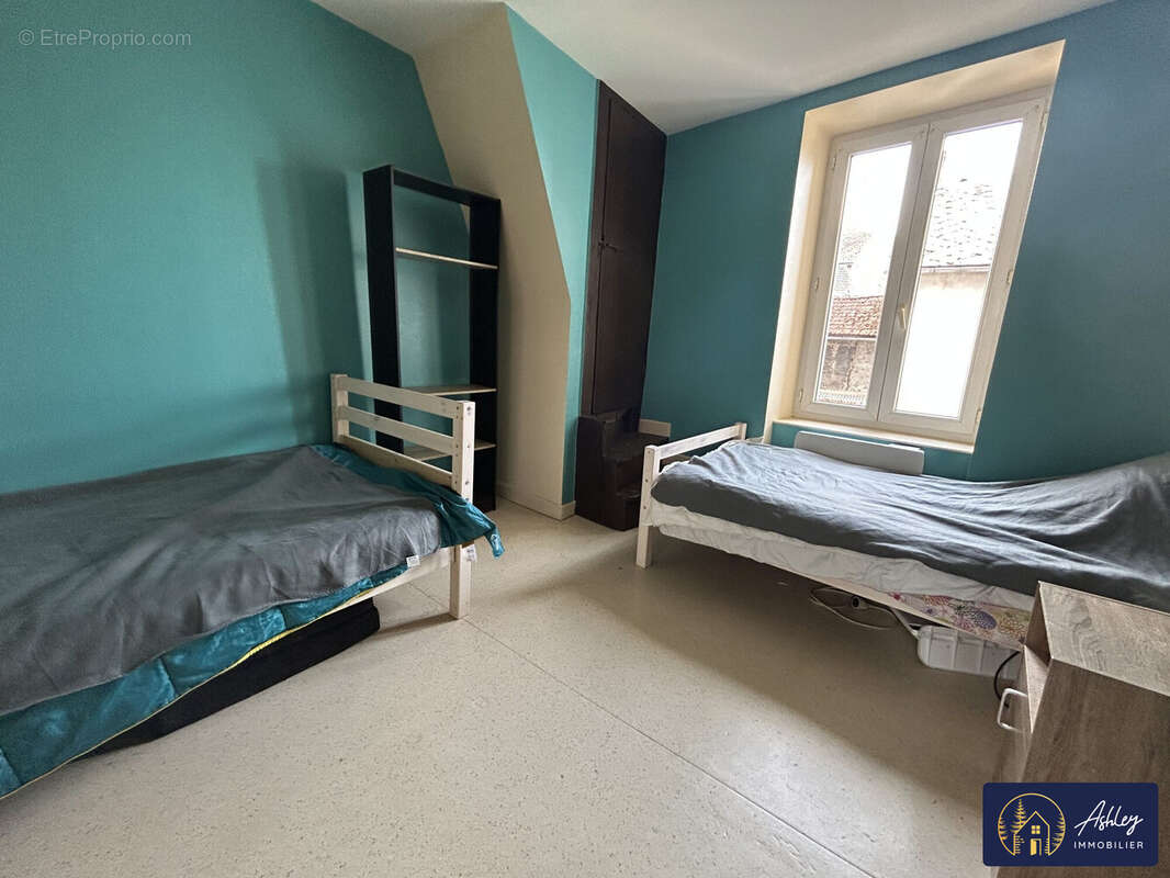 Appartement à BORT-LES-ORGUES