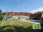 Maison à SAINT-DENIS-DE-JOUHET